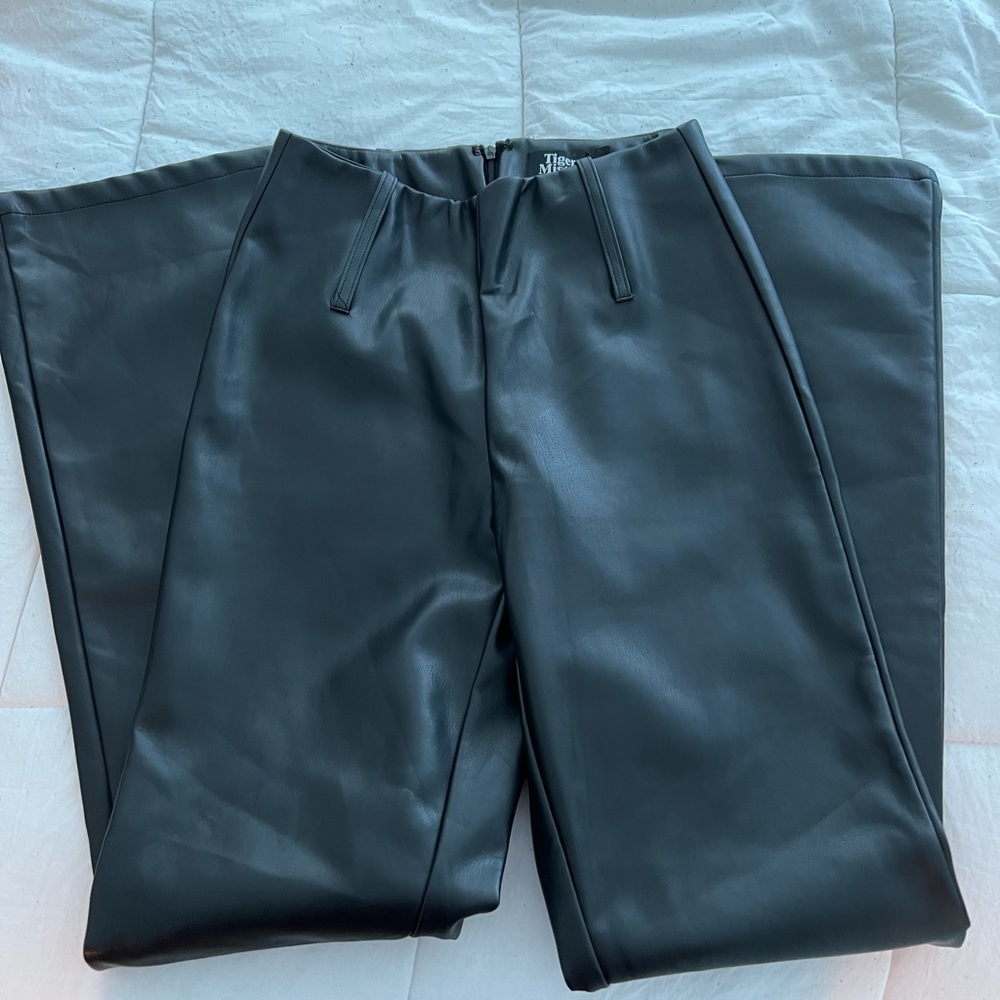 Tiger mist leather pants xs.. worn once